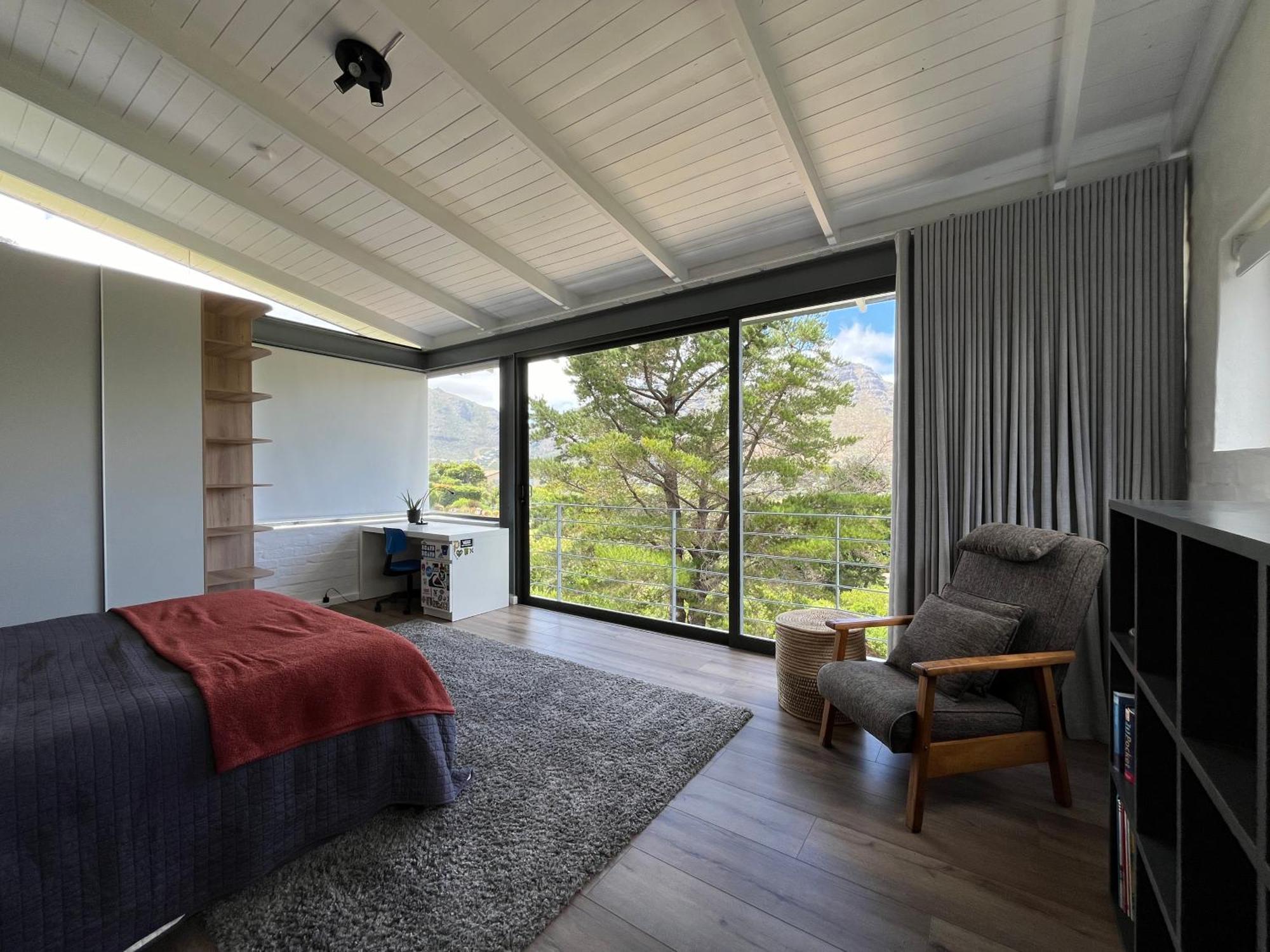 Villa Designer Family With Views In Secure Estate *