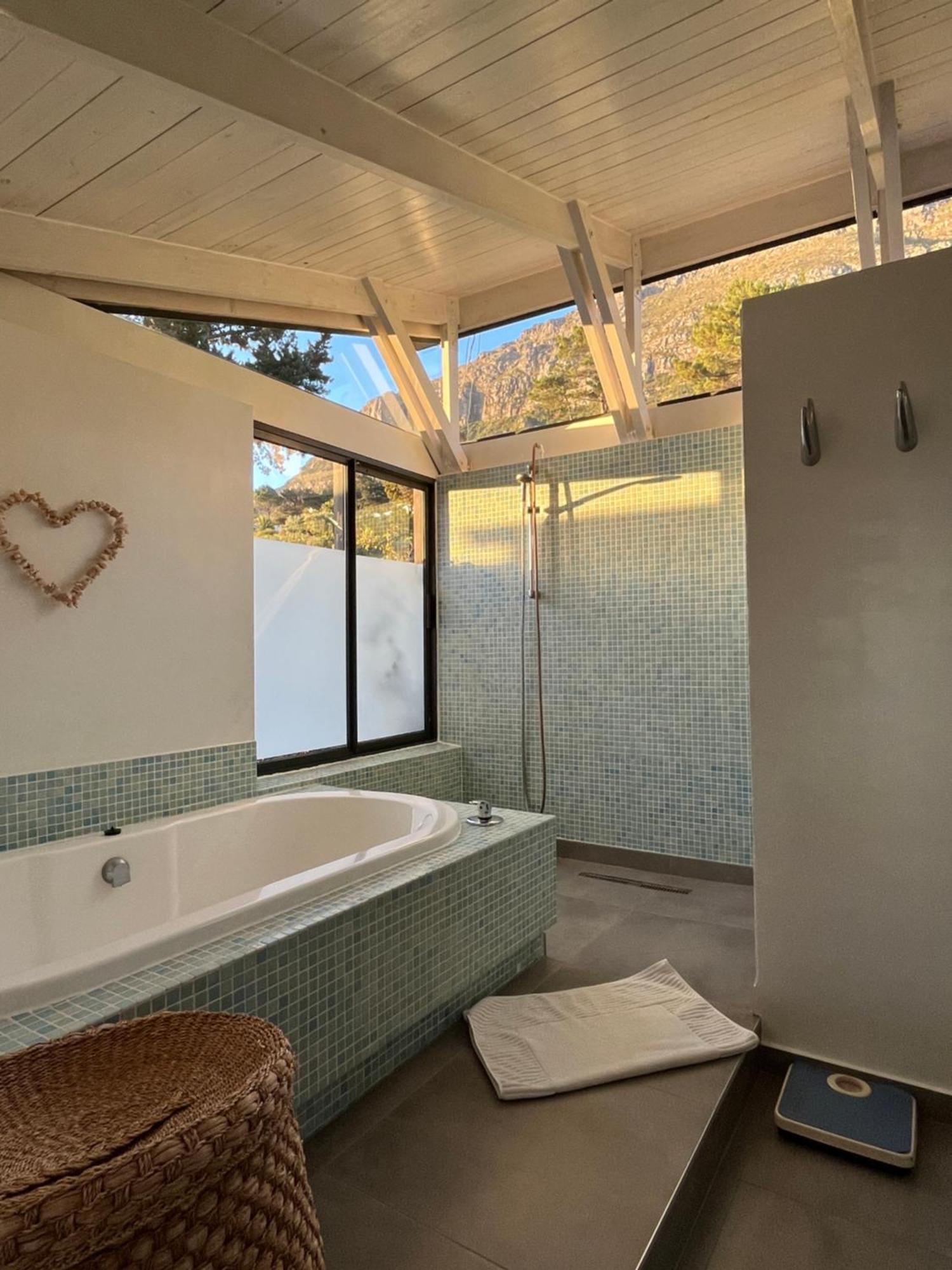Designer Family With Views In Secure Estate Pousada