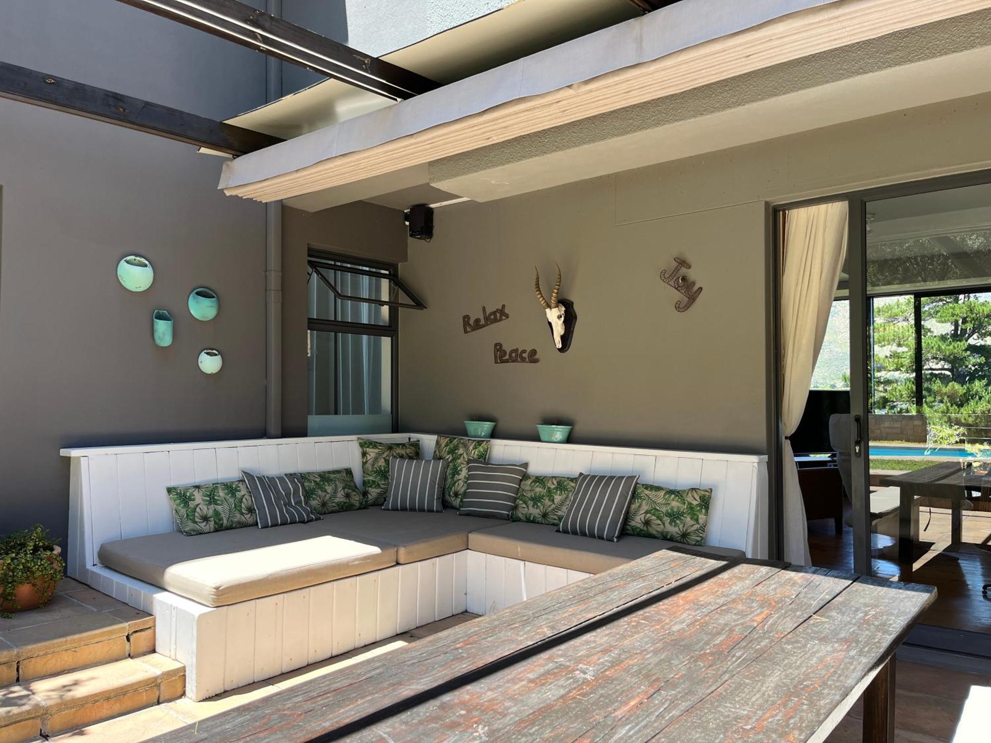 Designer Family With Views In Secure Estate Pousada