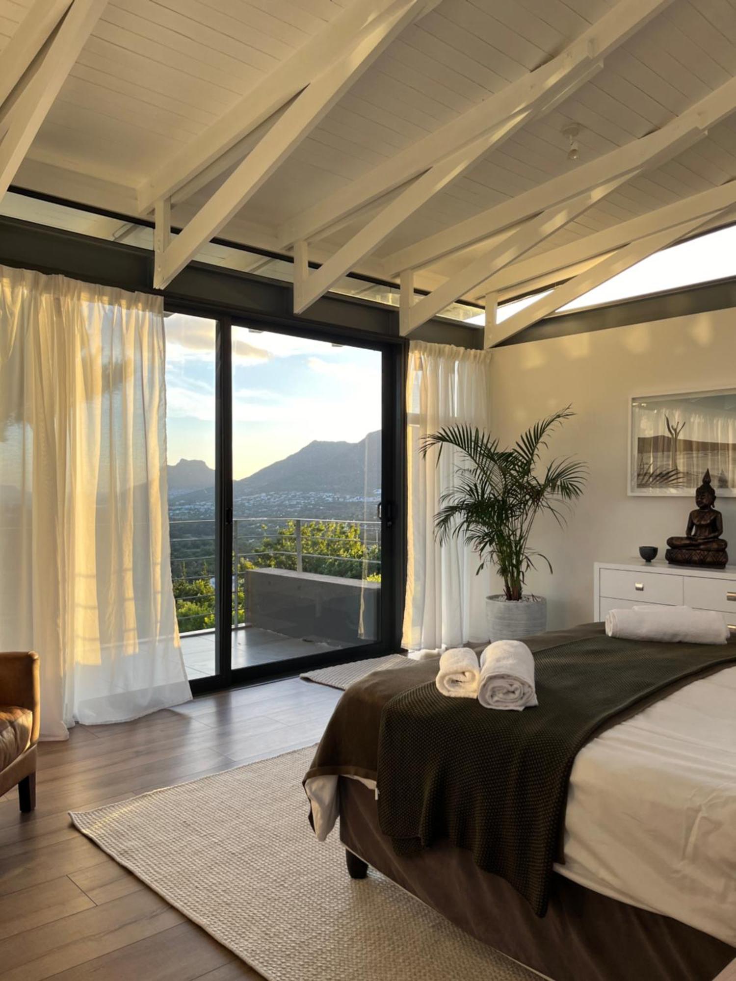 Pousada Designer Family With Views In Secure Estate
