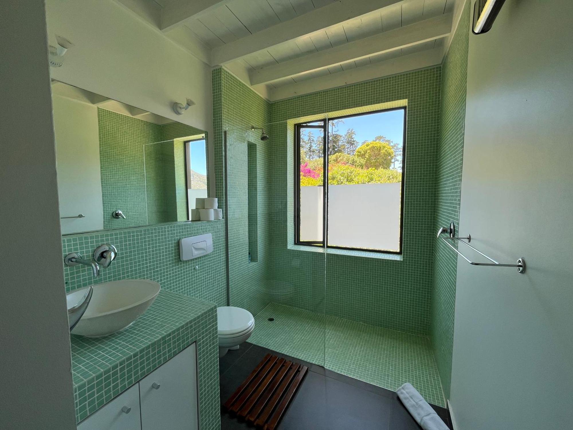 Designer Family With Views In Secure Estate * Cidade Do Cabo